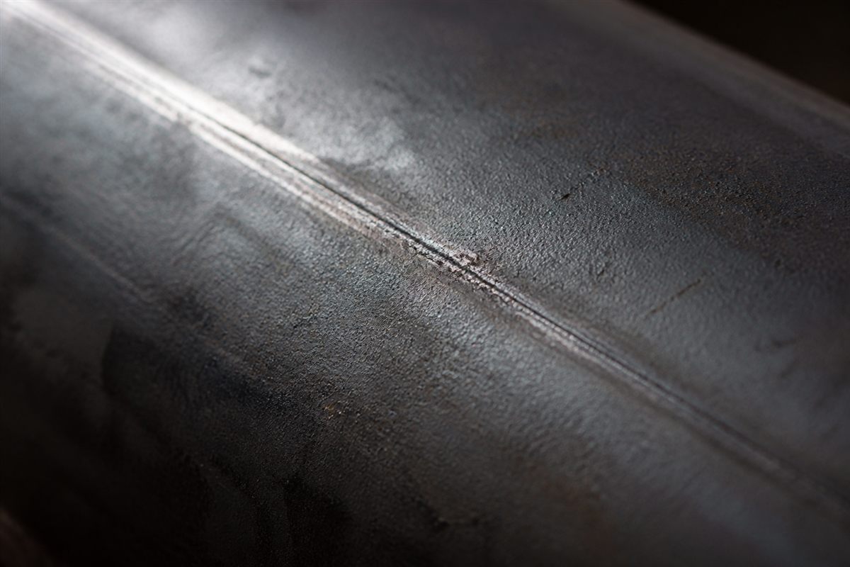 Straight longitudinal weld seam on ERW line pipe
